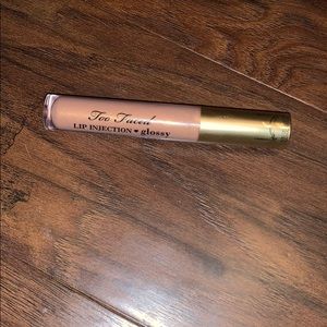 Two Faced lip gloss NWOT